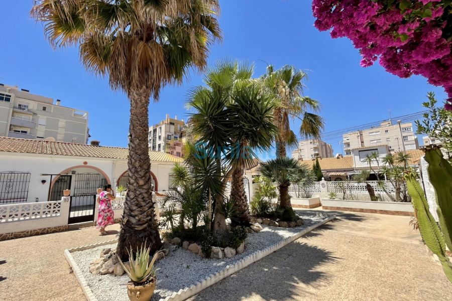 Вторичка - Bилла - Torrevieja - Nueva Torrevieja - Aguas Nuevas