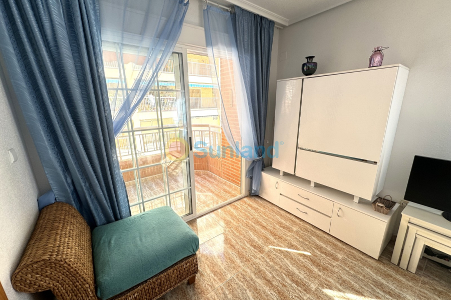 Resale - Apartment - Guardamar del Segura - 