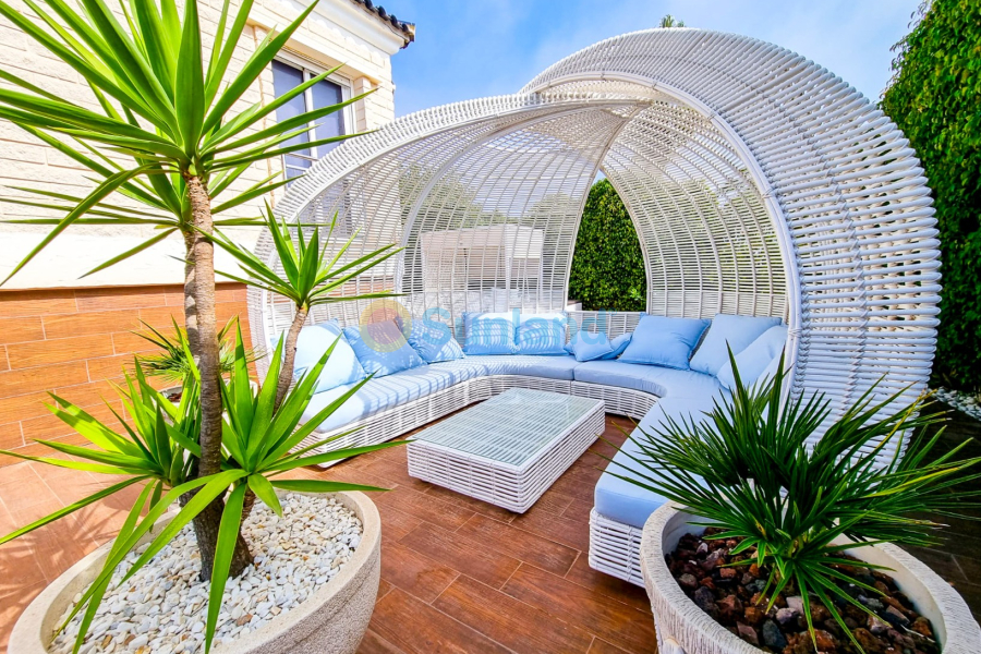 Segunda mano - Chalet - Torrevieja - La Mata