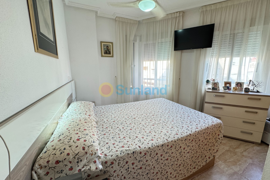 Resale - Apartment - Guardamar del Segura - 