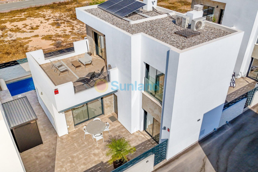 Вторичка - Bилла - Ciudad Quesada