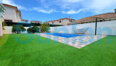 Resale - Villa - La Marina - La Marina / El Pinet