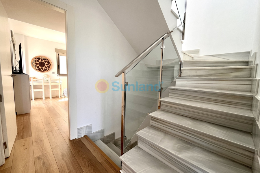 Resale - V - Torre De La Horadada