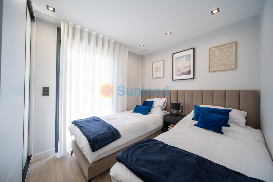 Resale - Apartamento - Torrevieja - Punta Prima
