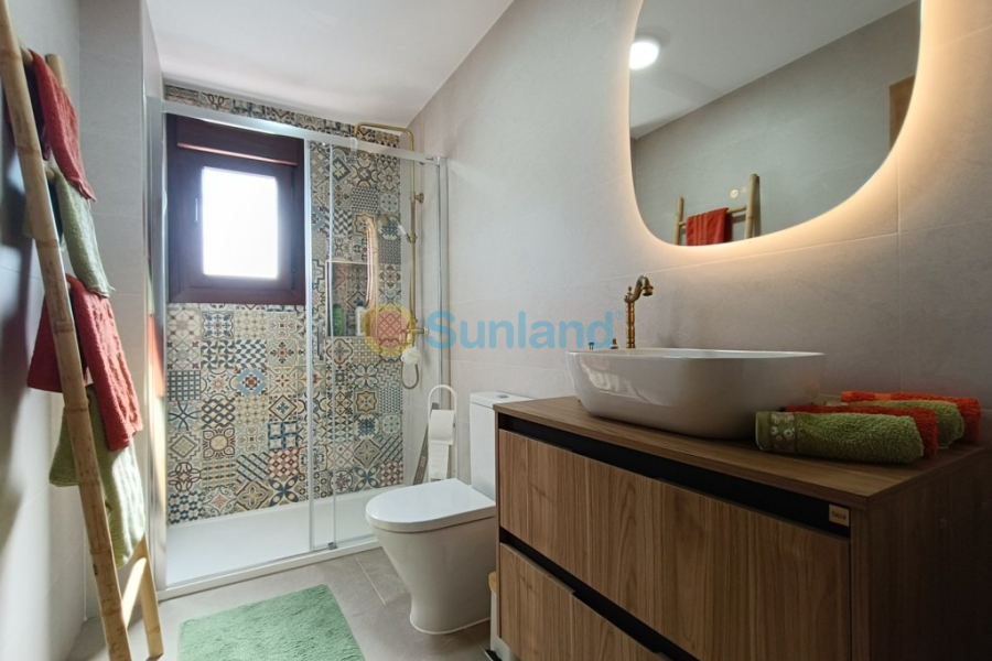 Resale - Villa - Pinar De Campoverde - 