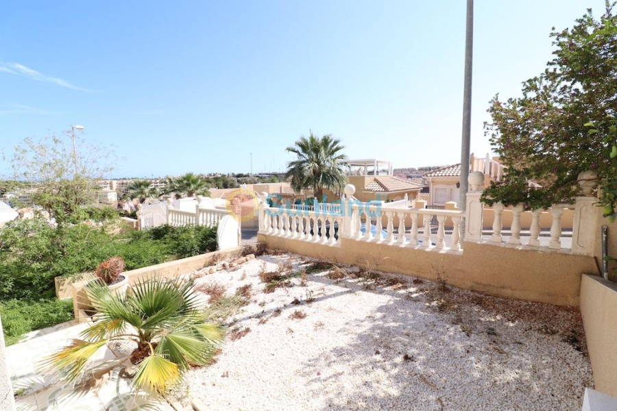 Resale - Villa - Orihuela Costa - Villamartin