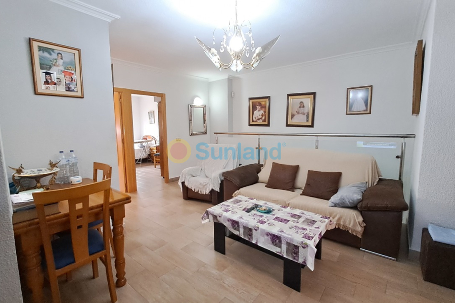 Använda fastigheter - T - Benijofar