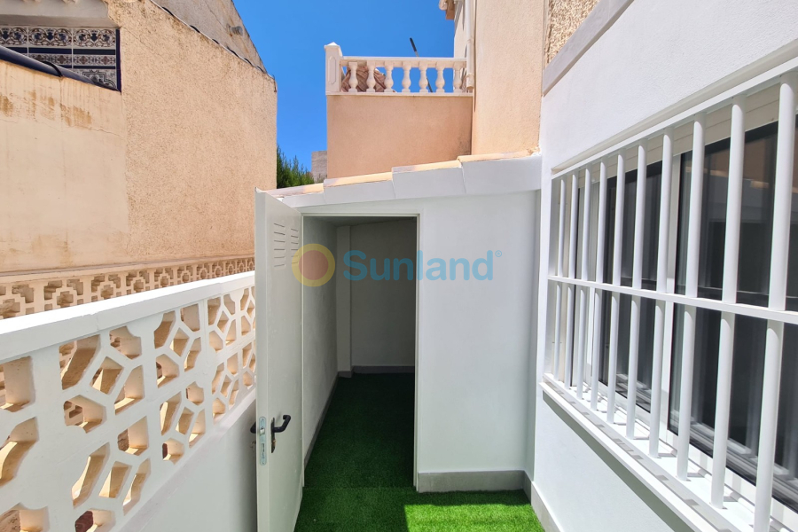 Resale - Townhouse - La Mata