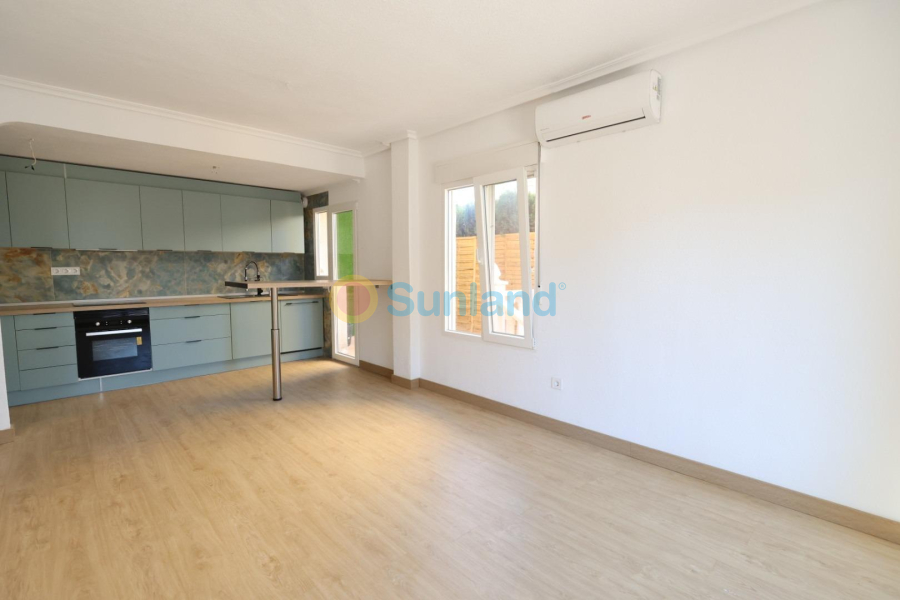 Resale - Terraced house - Orihuela Costa - La Zenia