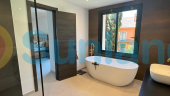 Resale - Apartment - Benahavis - La Quinta