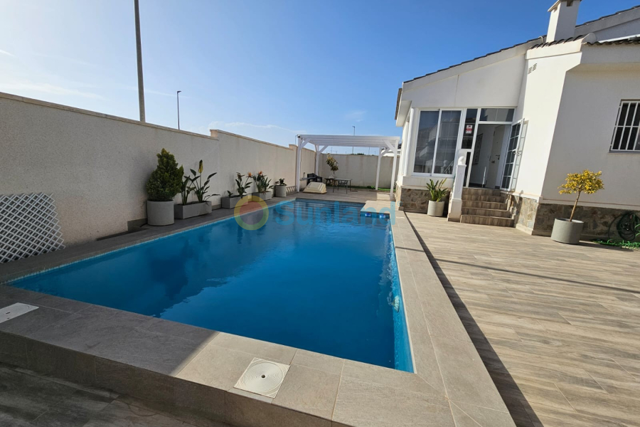 Вторичка - Bилла - Ciudad Quesada