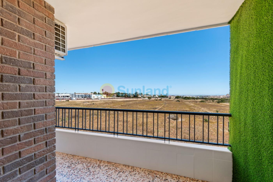 Använda fastigheter - Lägenhet - Torrevieja - Punta Prima