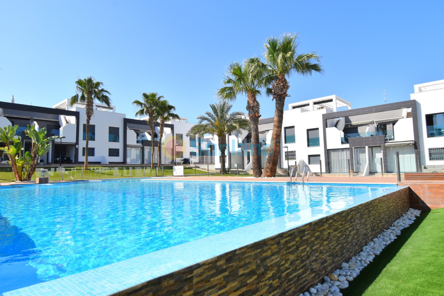 Resale - Apartment - Orihuela Costa - La Zenia