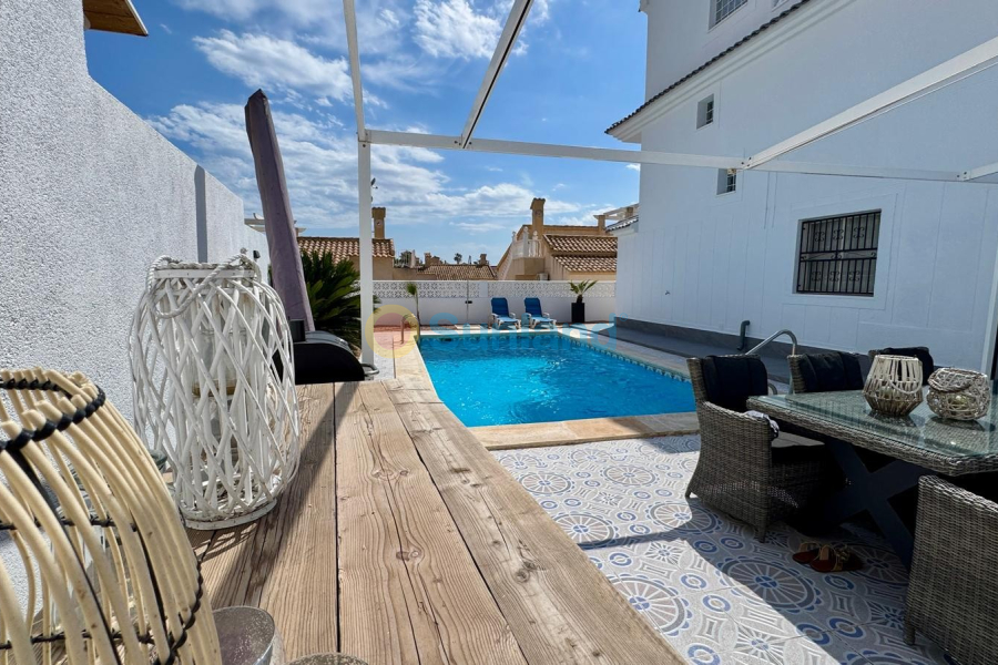 Segunda mano - Chalet - Torrevieja - Los Altos*