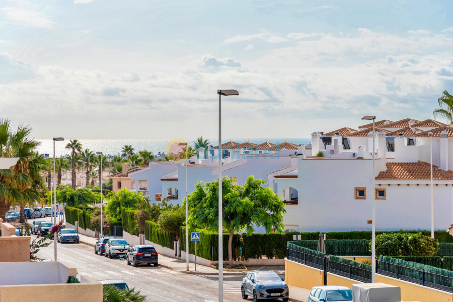 Resale - Villa - Orihuela Costa - Los Dolses