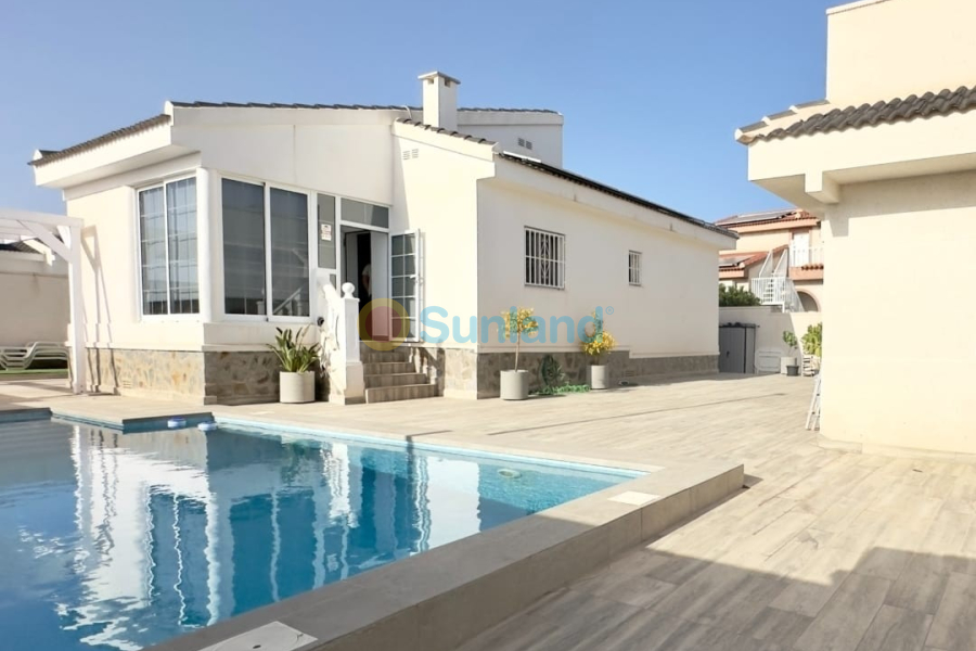 Вторичка - Bилла - Ciudad Quesada