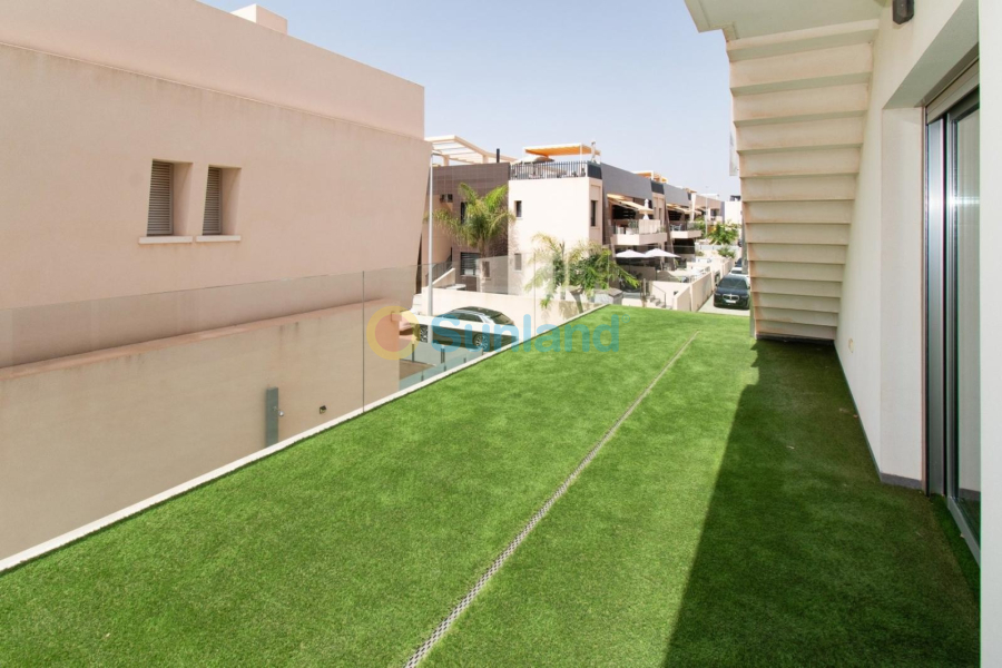 Resale - Villa - Orihuela Costa - 