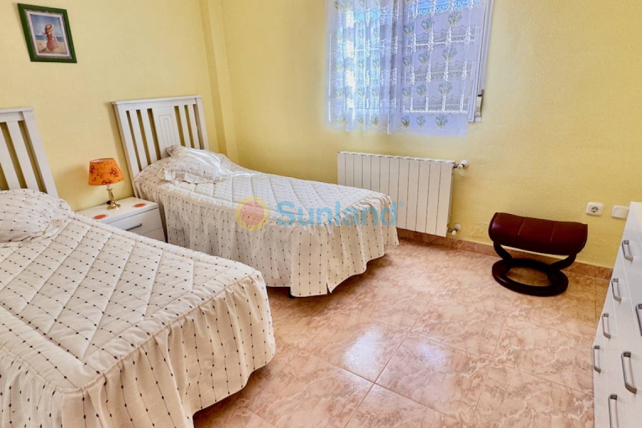 Använda fastigheter - Villa - Benferri