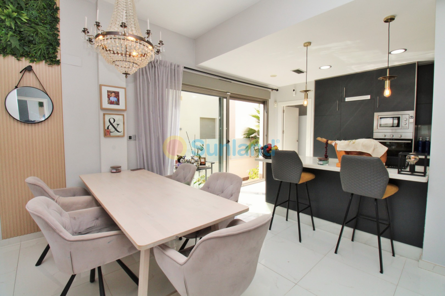 Använda fastigheter - Villa - Villamartin