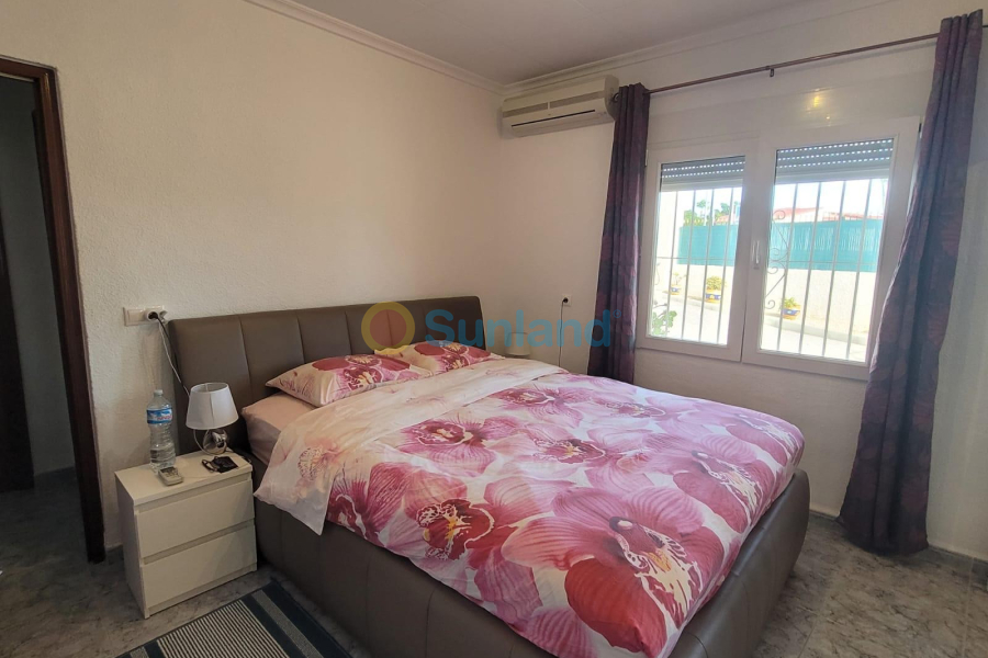 Segunda mano - Chalet - San Fulgencio - Urbanización La Marina