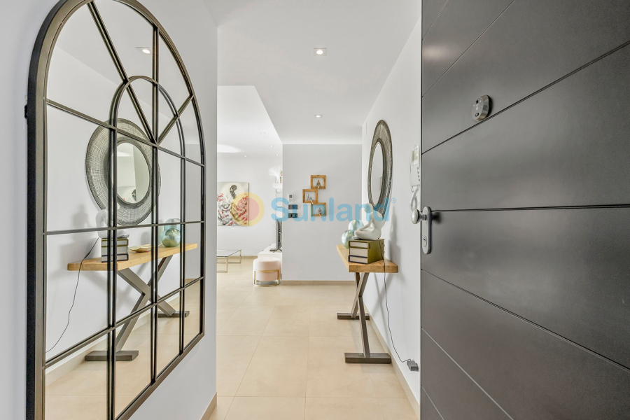 Resale - Apartment - Orihuela Costa