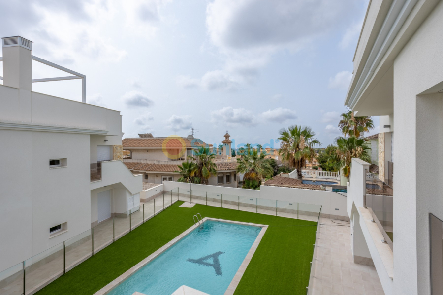 Resale - Apartment - Orihuela Costa - Villamartin