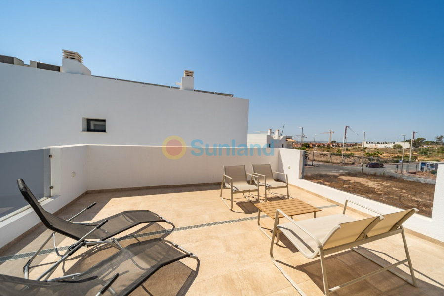 Вторичка - Bилла - Ciudad Quesada