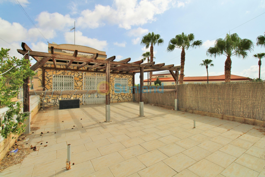 Resale - Commercial - Villamartin