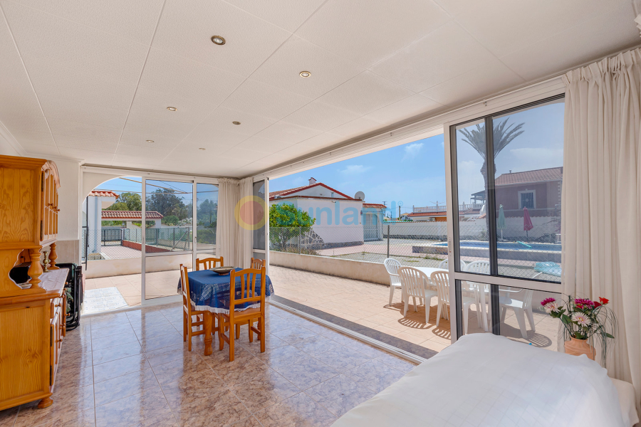 Resale - Villa - San Fulgencio