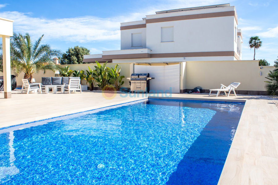 Segunda mano - Chalet - Torrevieja - La Siesta