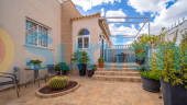 Resale - Casa de Pueblo - Torrevieja - Aguas Nuevas