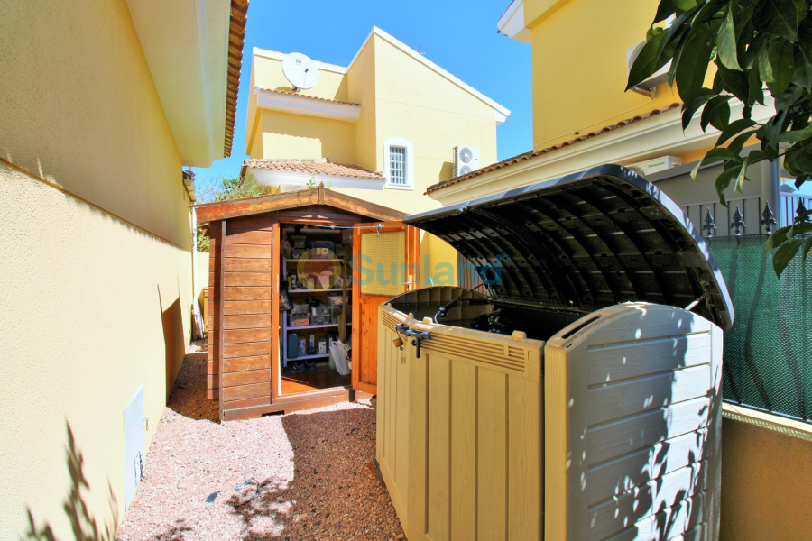 Resale - Villa - Villamartin - Los Dolses