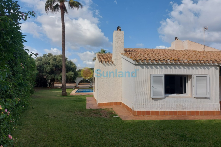 Resale - Villa - La Manga del Mar Menor - 