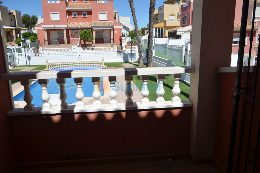 Segunda mano - Chalet - Torrevieja - Los Balcones