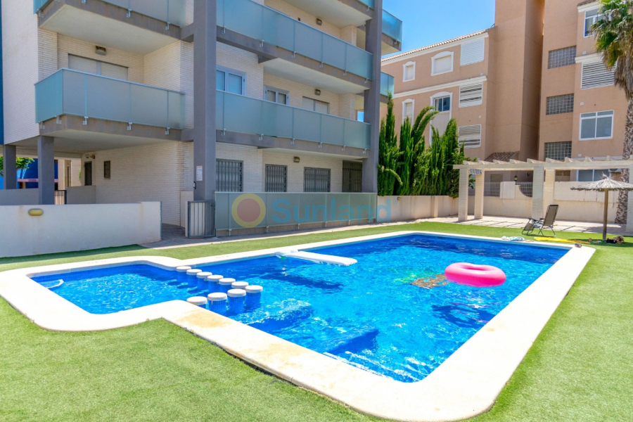 Resale - Apartment - Orihuela Costa - 