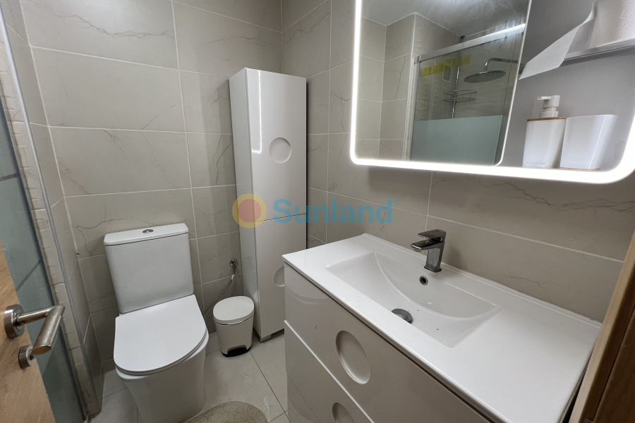 Resale - Apartamento - Torrevieja - La Mata