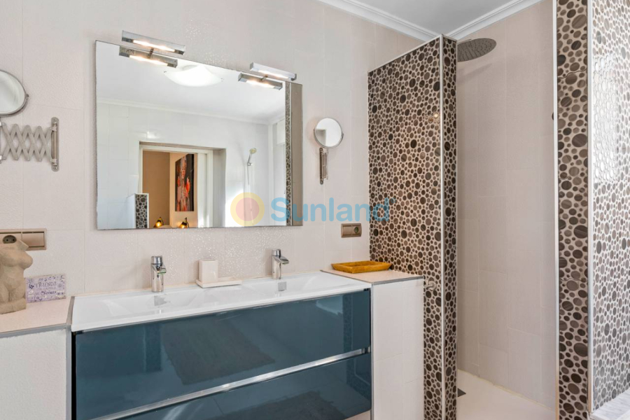 Använda fastigheter - Villa - Algorfa - Castillo de montemar