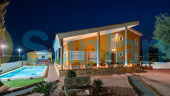 Använda fastigheter - Villa - Orihuela