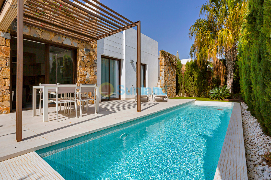 Resale - Villa - Orihuela Costa - Lomas De Cabo Roig