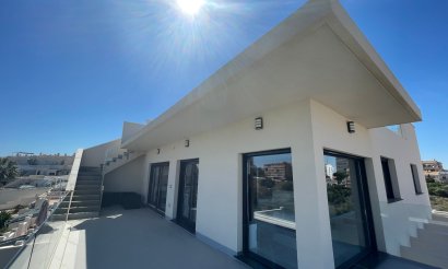 Resale - Villa - La Mata