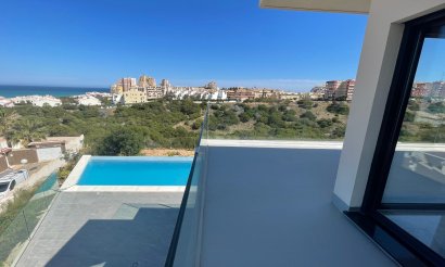Resale - Villa - La Mata