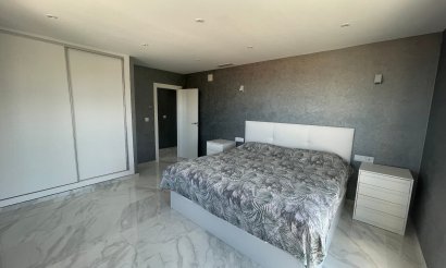 Resale - Villa - La Mata