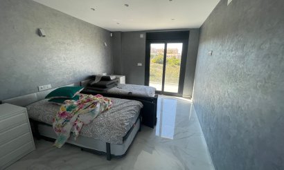 Resale - Villa - La Mata
