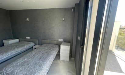 Resale - Villa - La Mata