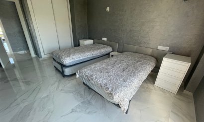 Resale - Villa - La Mata