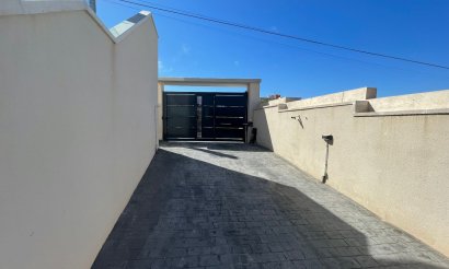 Resale - Villa - La Mata