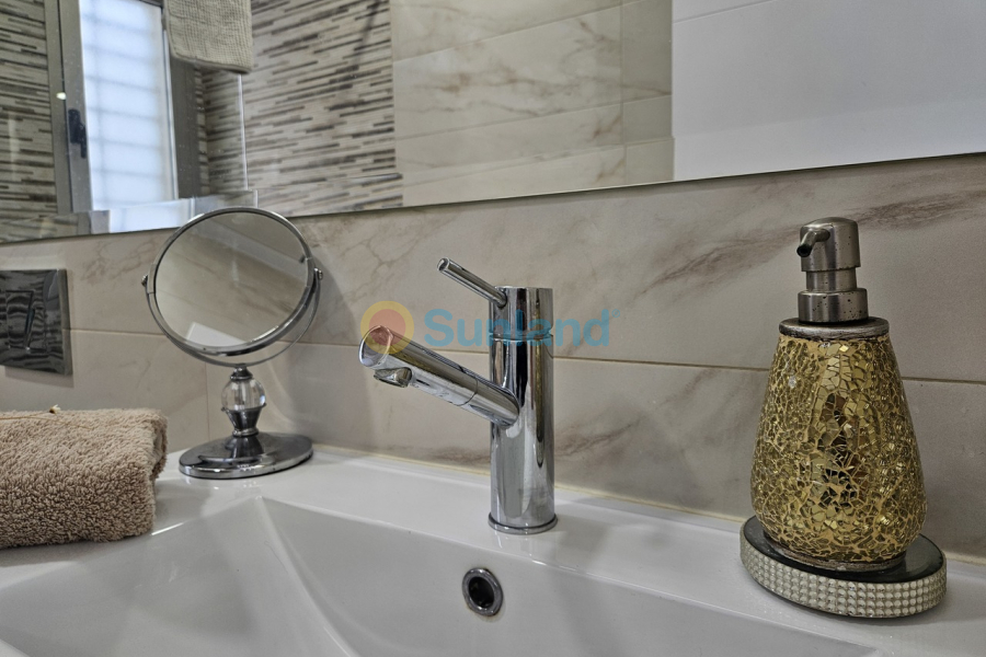 Resale - V - Villamartin