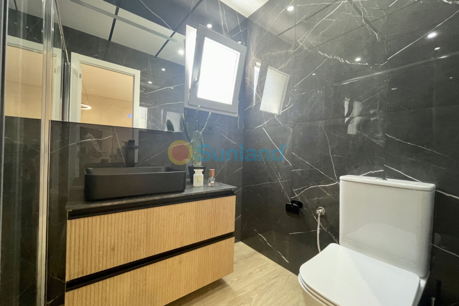 Вторичка - Bилла - Torrevieja - Nueva Torrevieja - Aguas Nuevas