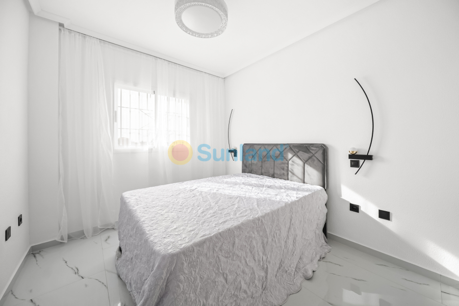 Använda fastigheter - Apartamento - Orihuela Costa - Playa Flamenca