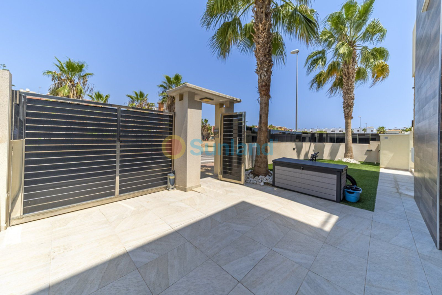 Resale - Villa - Orihuela Costa - Lomas De Cabo Roig